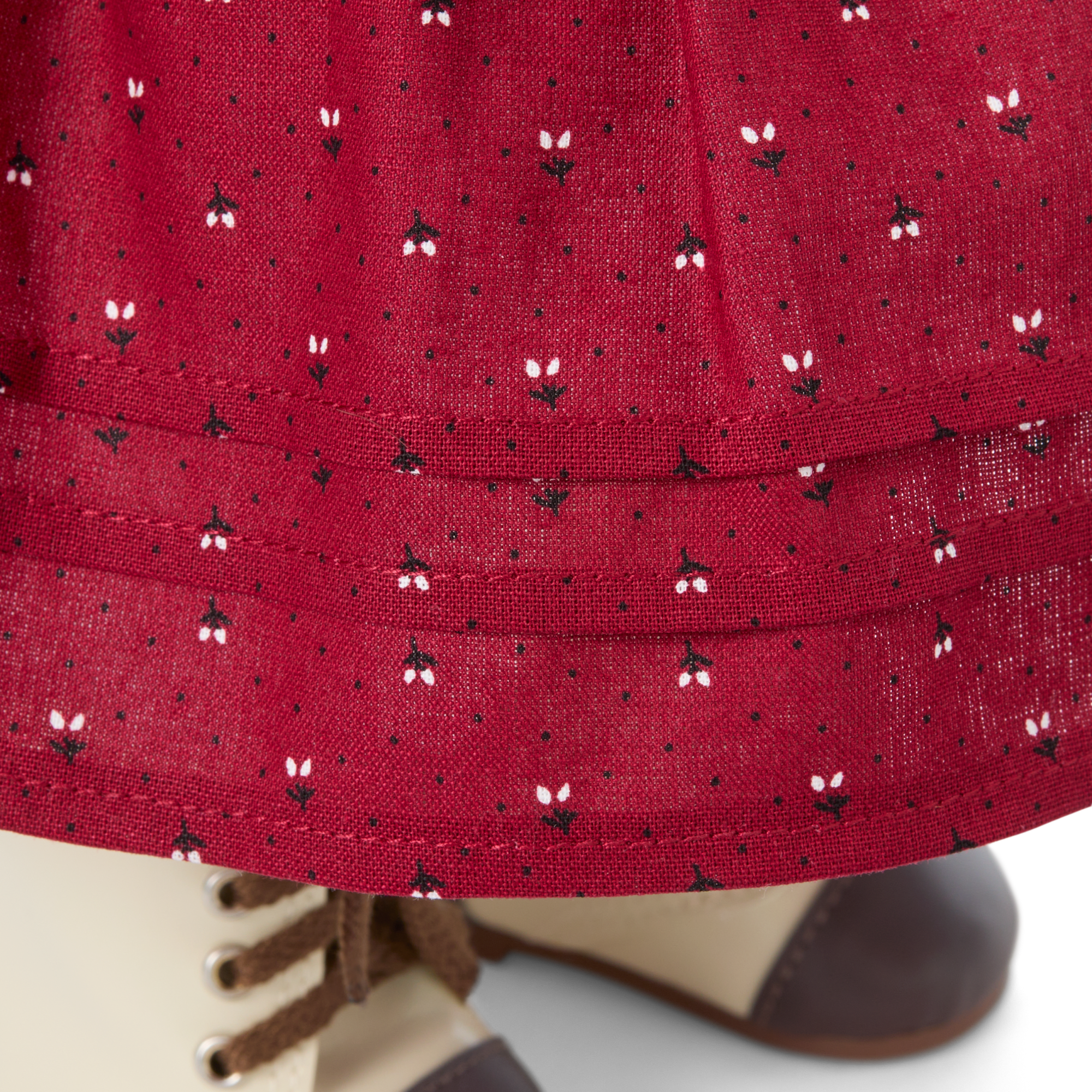 Kirsten's School Outfit & Book (Historical Characters) - Image 6